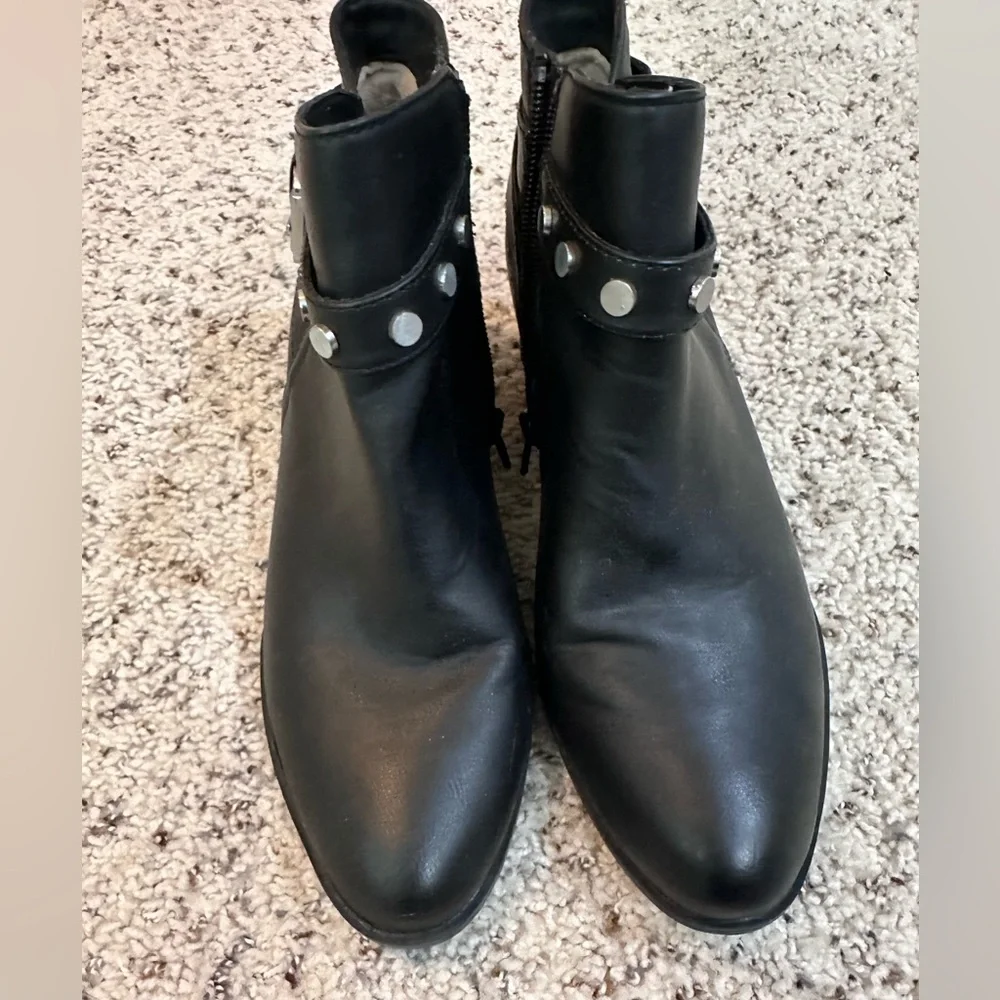 Naturalizer Fenya Leather Black Ankle Boots with Buckle and Studs Detail - Picture 2 of 4